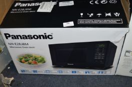 *Panasonic Solo Black Microwave