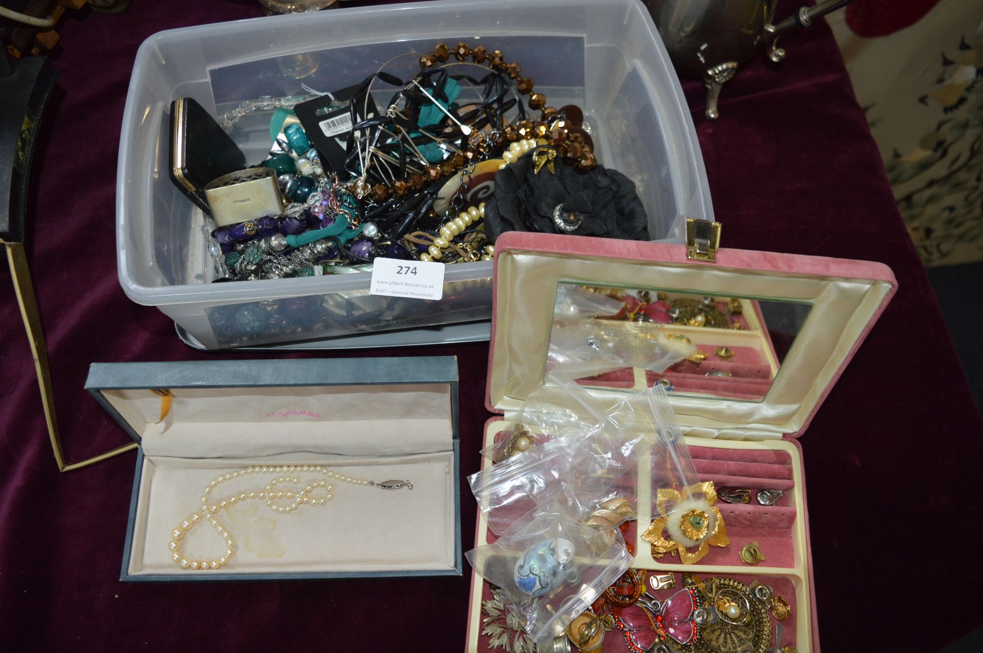 Costume Jewellery; Necklaces, Bracelets, etc.