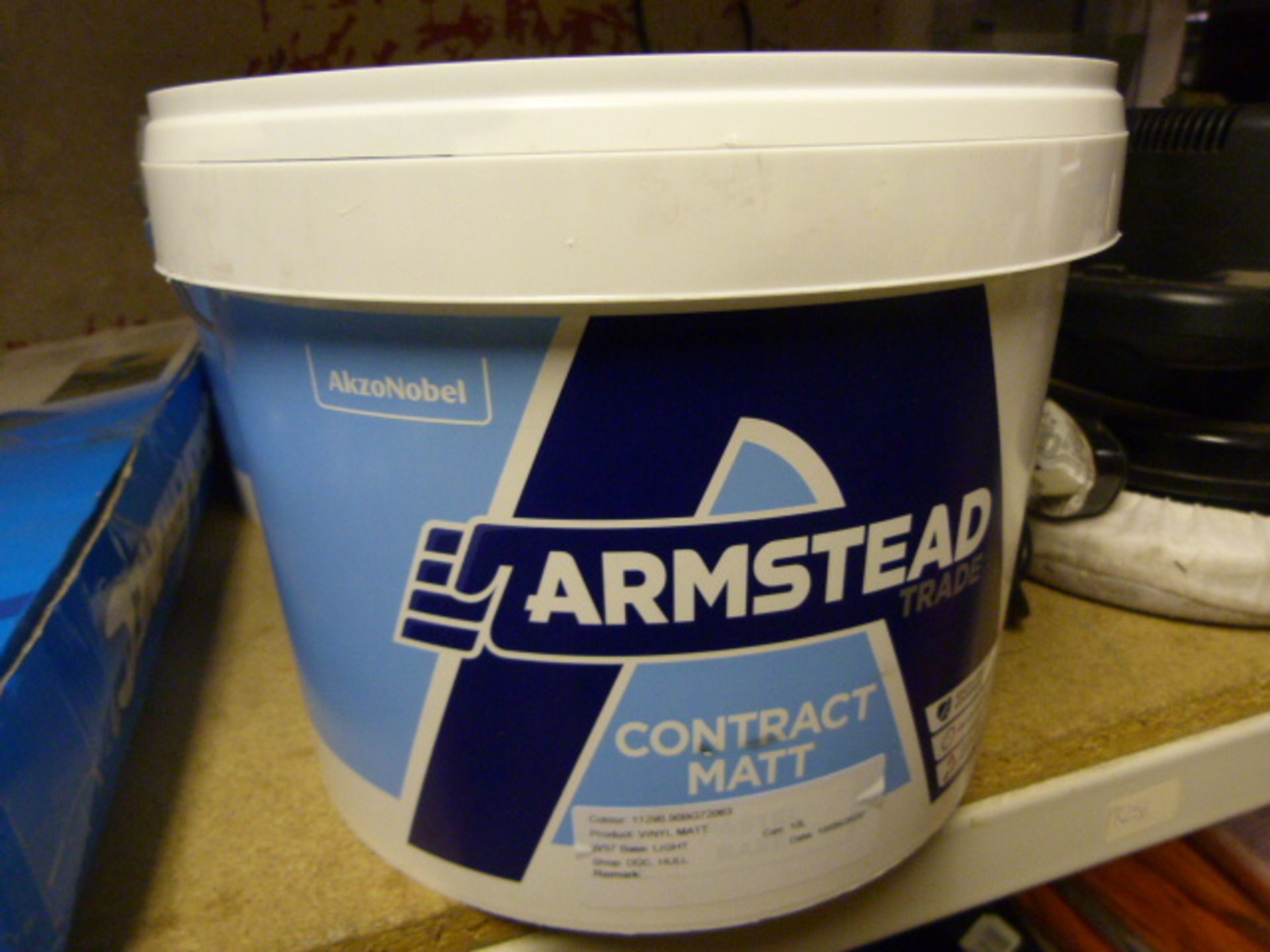 10L of Armstead Trade Light Vinyl Matt Paint