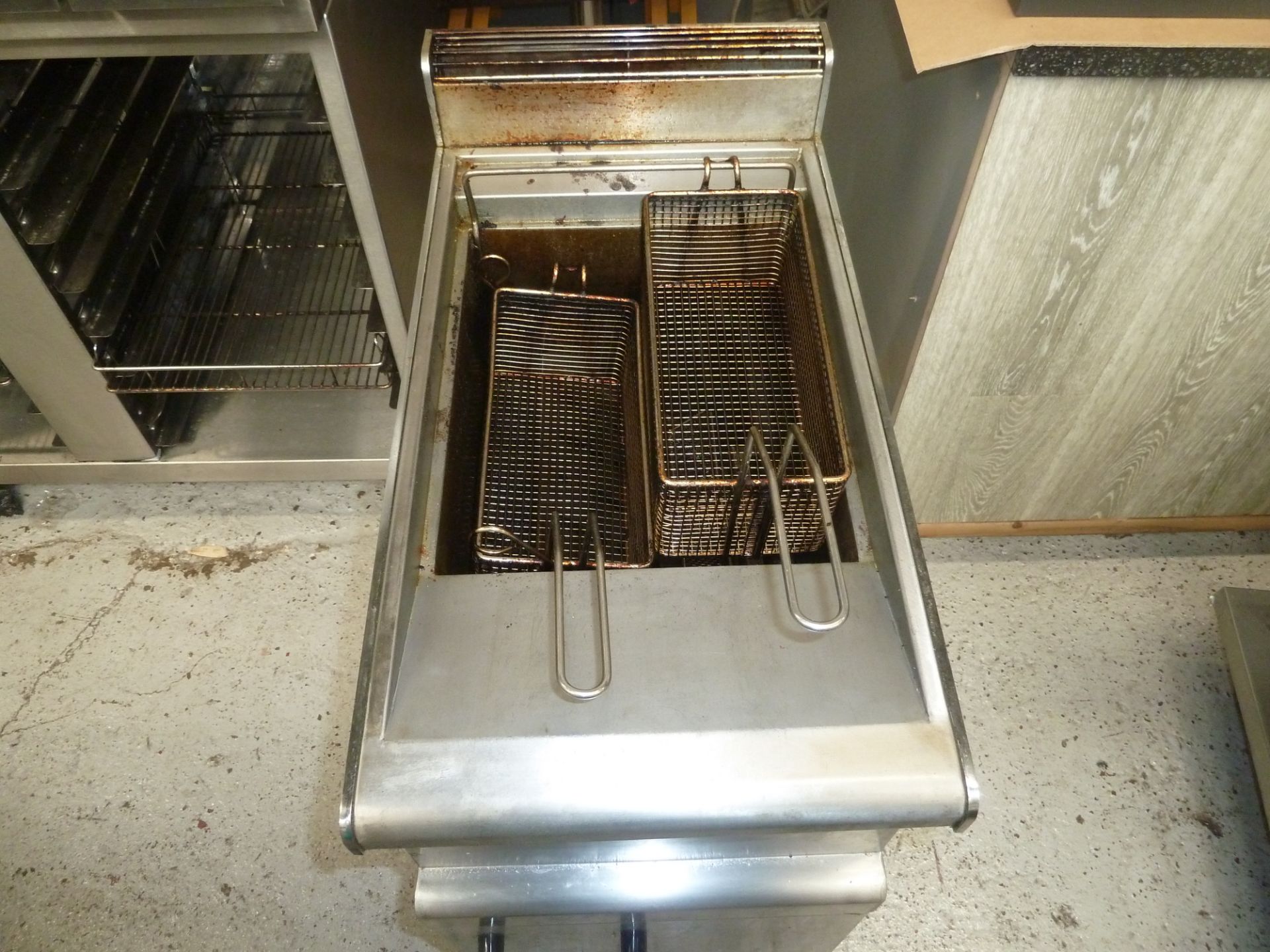 * Falcon Fryer Falcon 350 Series Freestanding Single Pan Twin Basket Gas Fryer Natural Gas G350/11 - Image 2 of 3