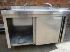 * SS double wash basin SS double wash basin. Clean condition. (1200Wx1050Hx700D)