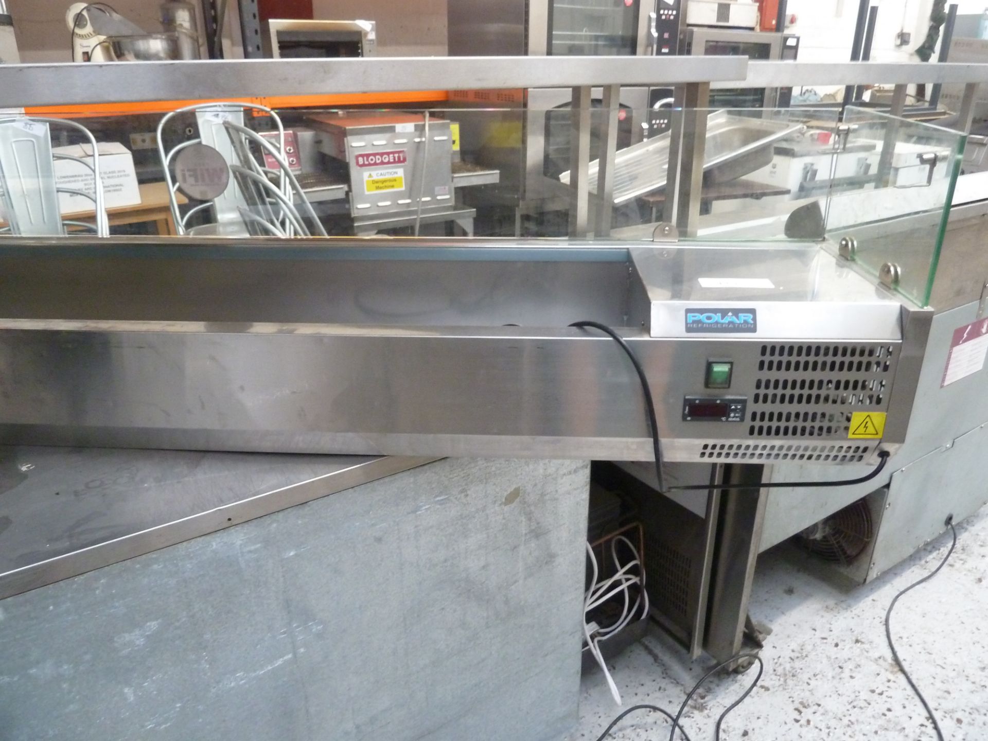 * Polar refrigeration Polar G-Series Countertop Prep Fridge 10x 1/4GN, very good condition. (