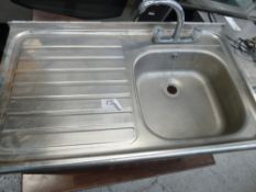 * SS wash basin SS single wash basin with drainer. Good condition. (1000Wx450Hx600D)