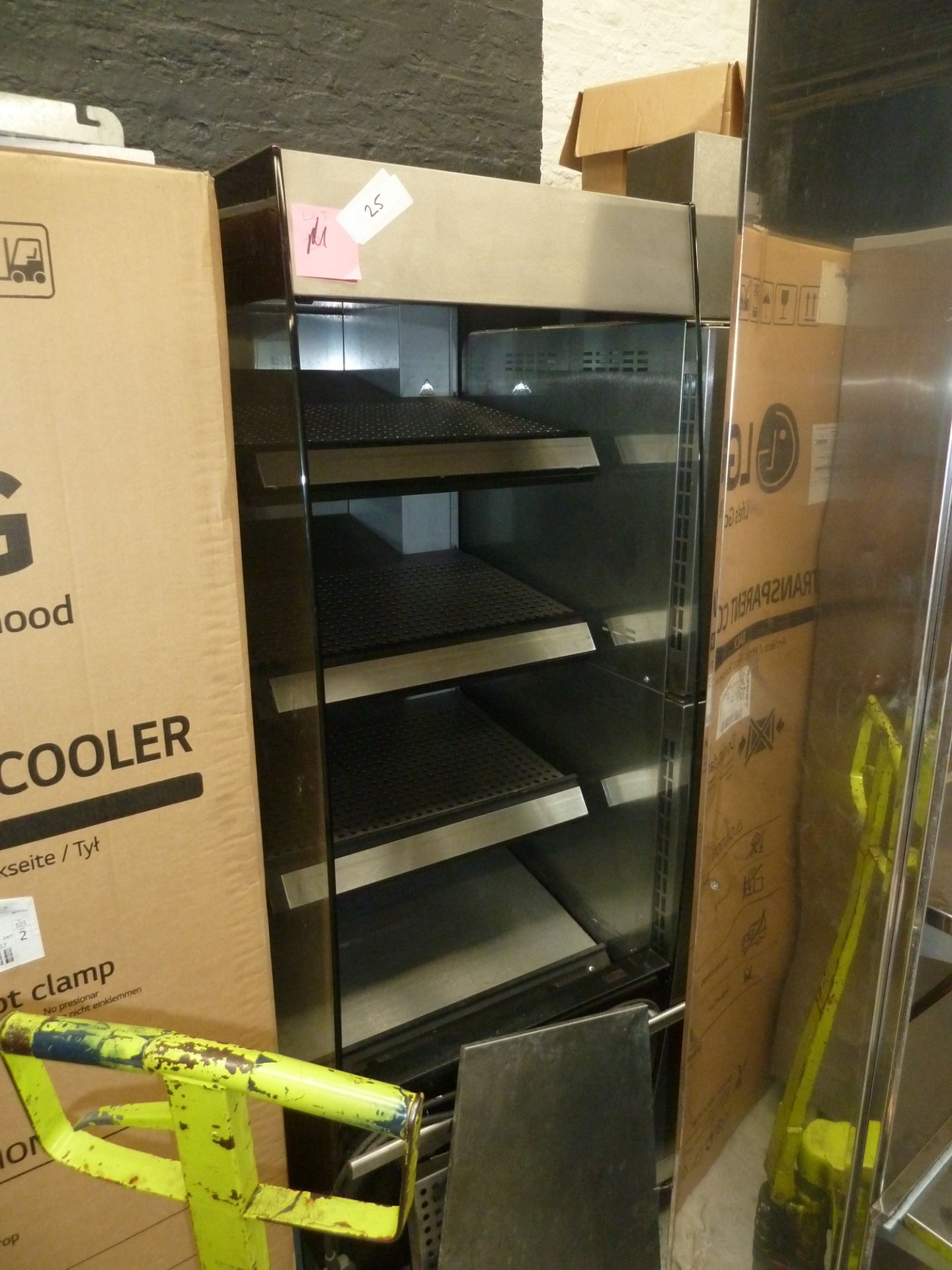 * Frijado Frijado heated grab and go. Very nice condition. (640Wx1920Hx960D) - Image 3 of 3