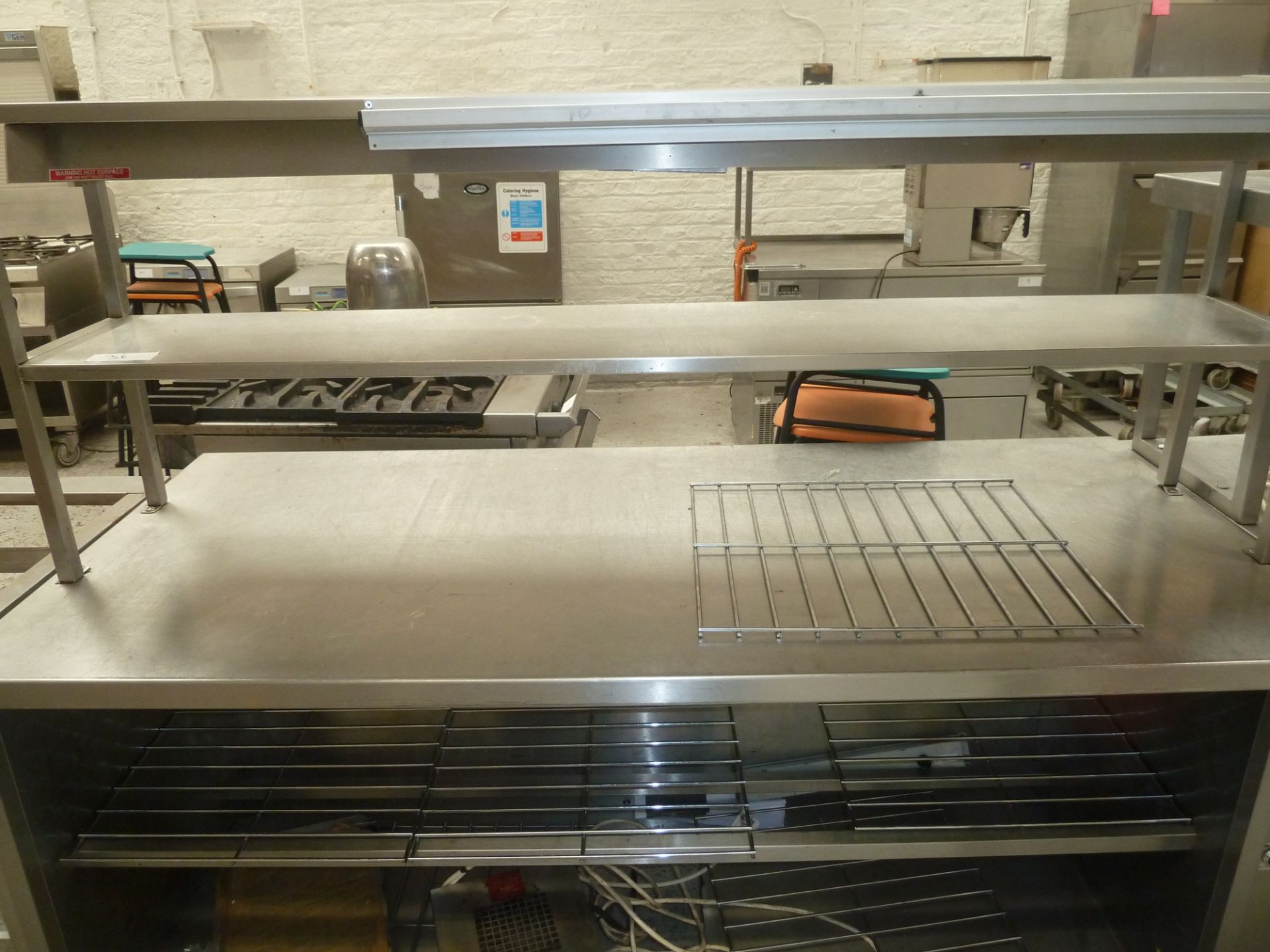 * Gantry Heated Gantry clean condition, heated shelves on top. - Image 2 of 2