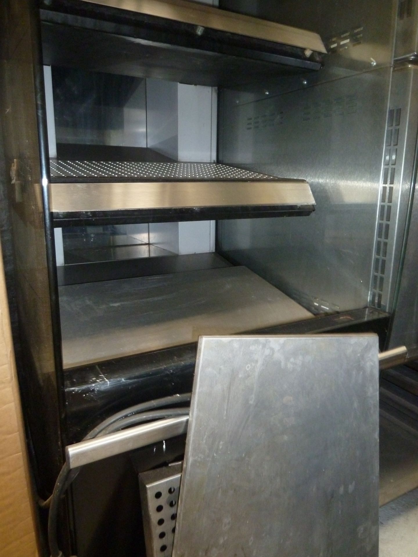 * Frijado Frijado heated grab and go. Very nice condition. (640Wx1920Hx960D) - Image 2 of 3