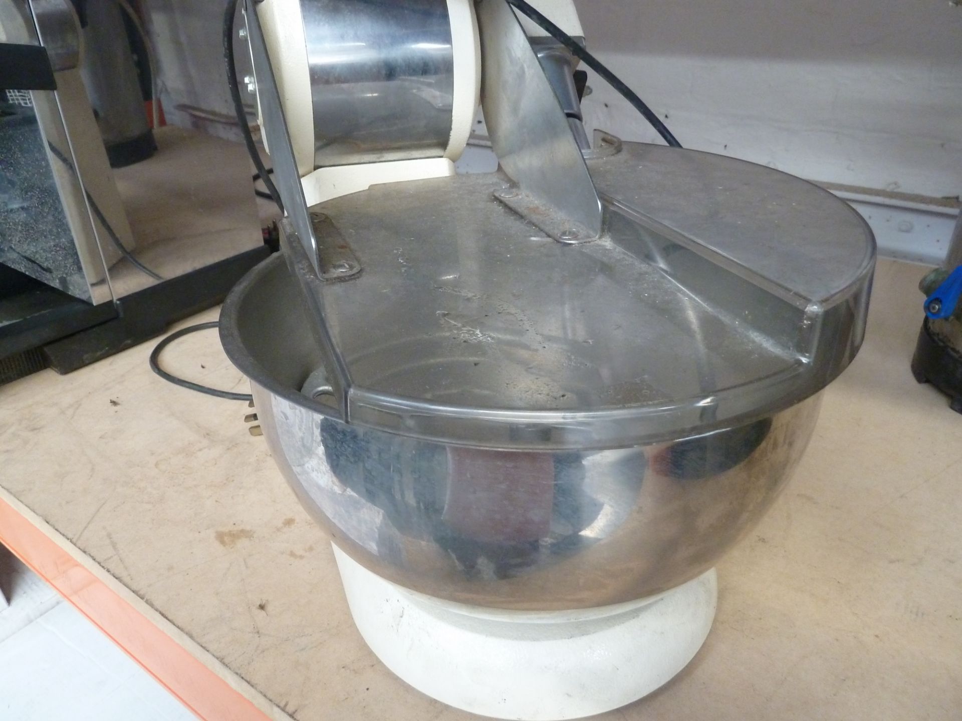 * Santos bakery mixer Santos bakery mixer. Very clean condition, comes with attachments. - Image 4 of 4