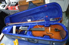 Stentor Instruments 1018 Violin 4/4 in Case