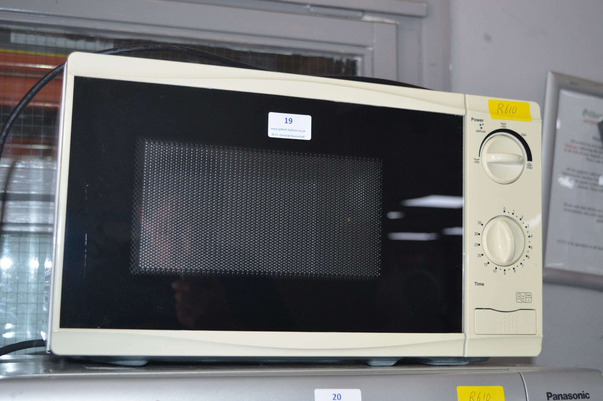 Microwave Oven