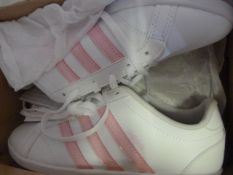 Adidas Trainers Size: 5