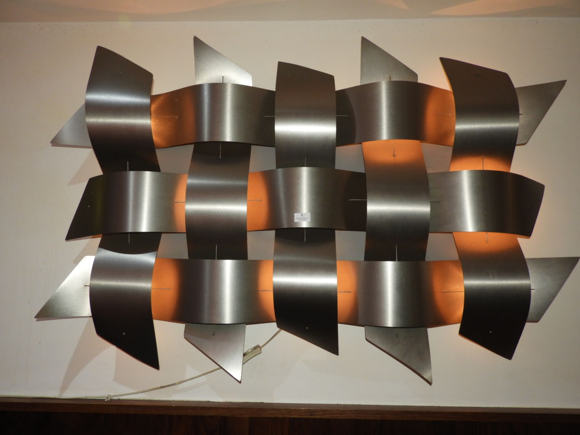 *Contemporary Style Stainless Steel Illuminated Wa