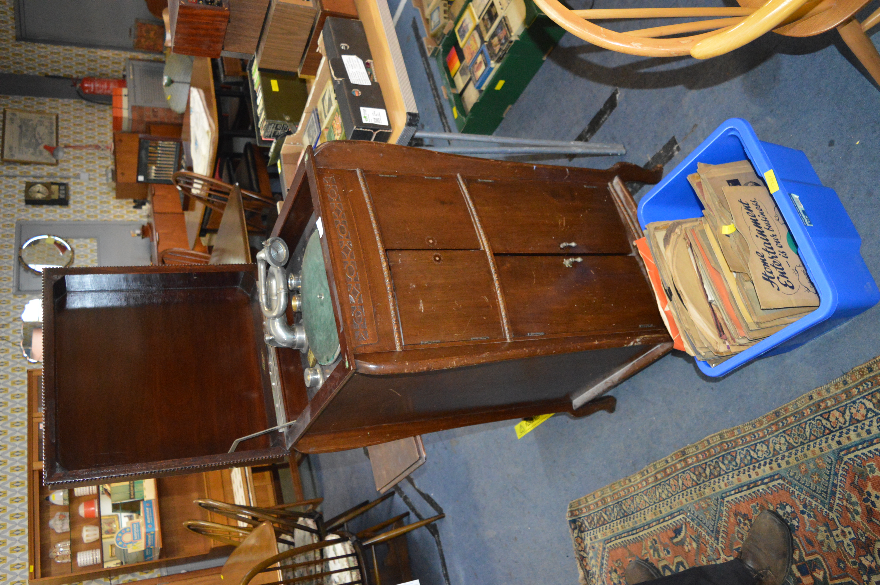 Upright Mahogany Gramophone Cabinet by Gilbert Including a Collection of 78rpm Records - Image 2 of 6