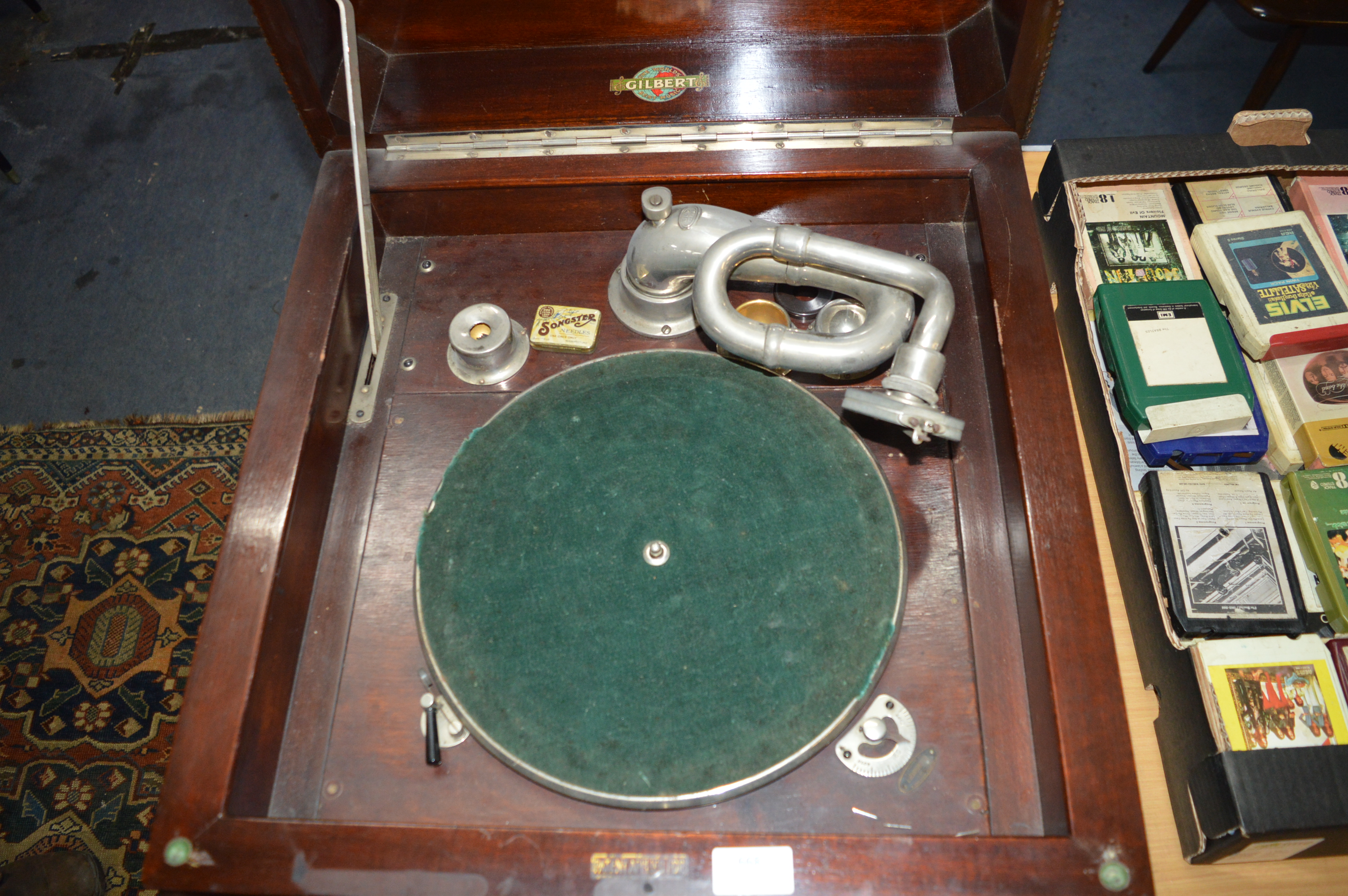 Upright Mahogany Gramophone Cabinet by Gilbert Including a Collection of 78rpm Records - Image 4 of 6