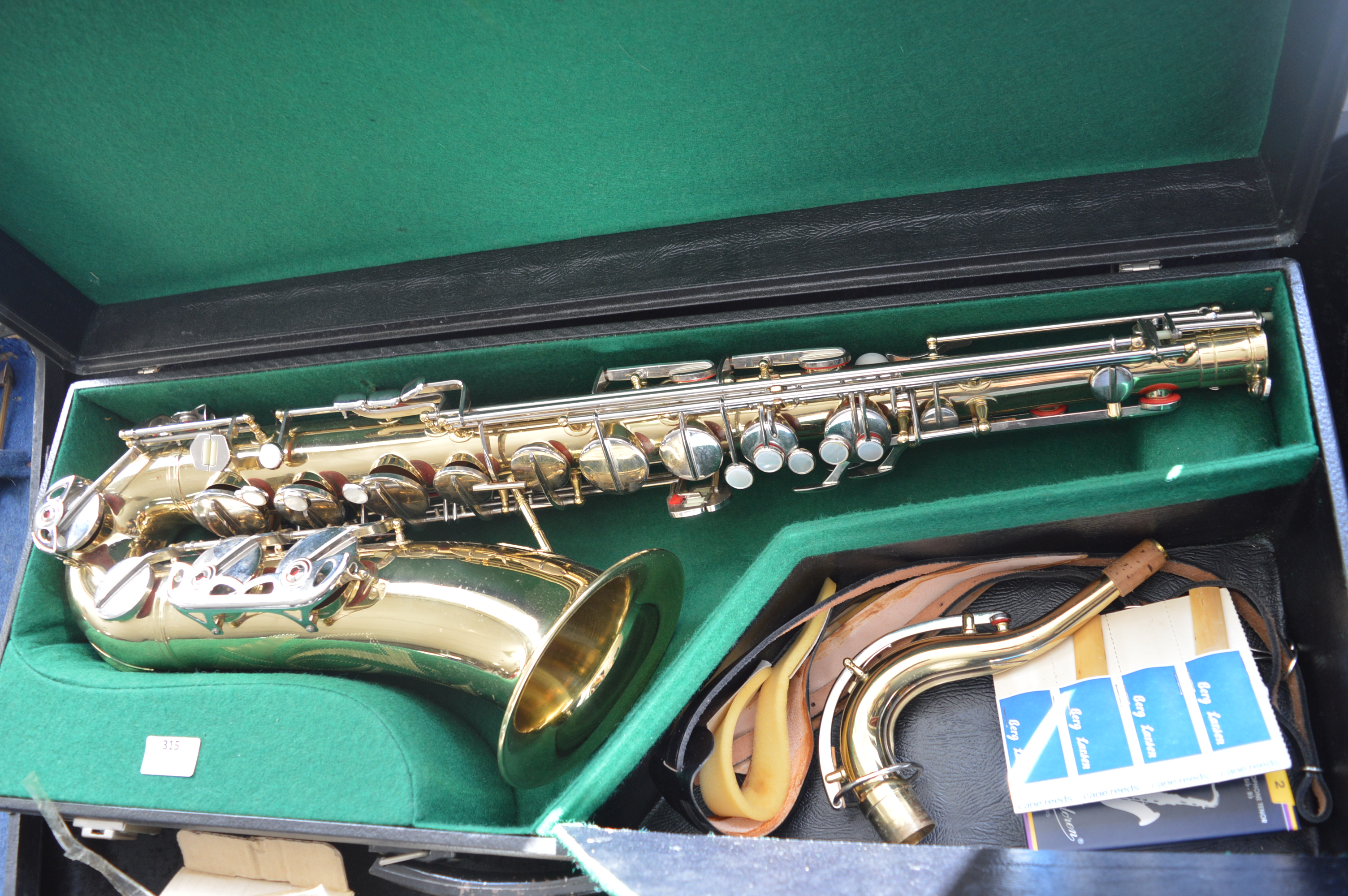 Hard Cased Saxophone Plus Accessories - Image 5 of 6