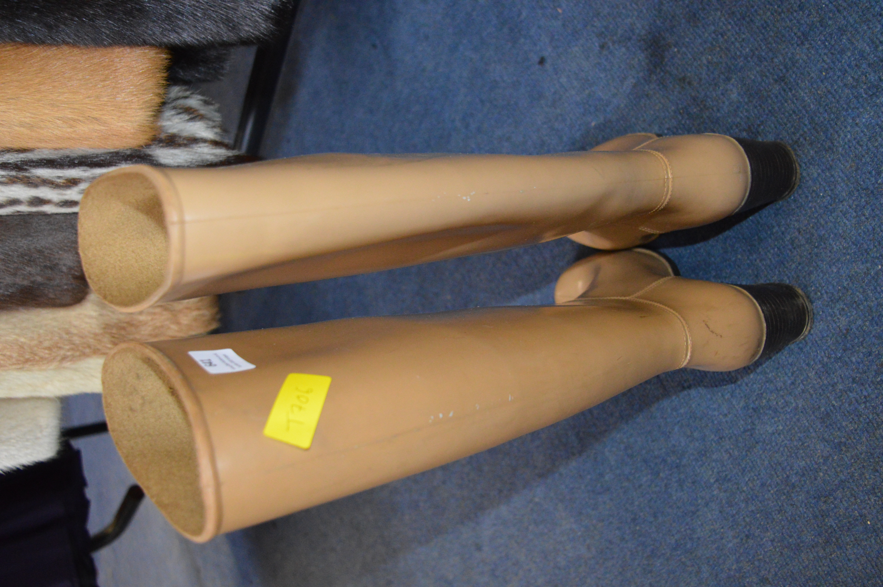 Pair of 1970's Ladies Italian Light Tan Boots by Rontani Size: 5 - Image 3 of 5