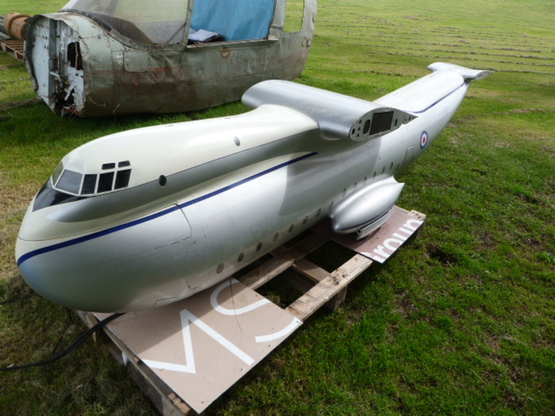 Scale Model of a Prototype Blackburn Beverley Transport Plane - Image 3 of 4