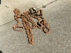 Set of Lifting Chains and Two Heavy Duty Shackles