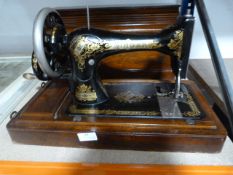 Vintage Singer Sewing Machine in Case