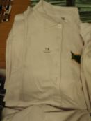 *10 White Polo Shirts with Embroidered Motifs (Various Sizes)