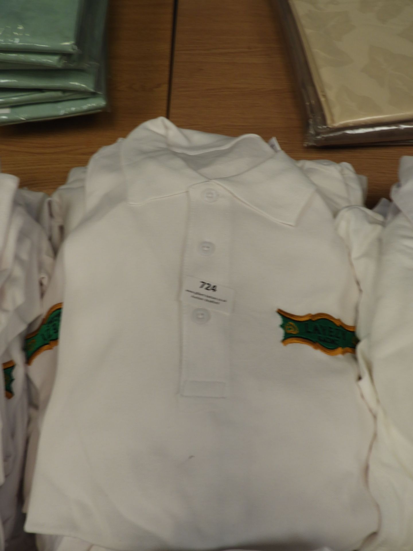 *10 White Polo Shirts with Embroidered Motifs (Various Sizes)