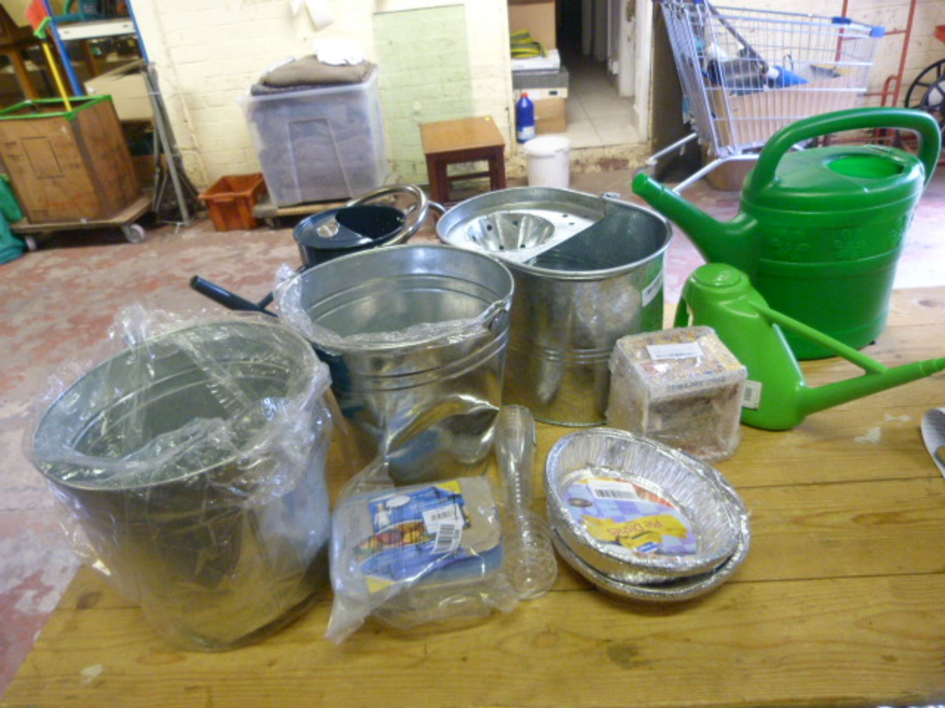 *Galvanised Buckets, Watering Cans, Mop Bucket, et