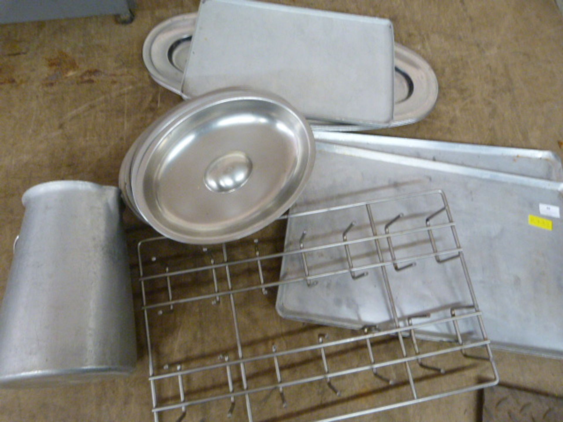 *Box of Baking Trays, Platters, Gastro Lids, Jugs,