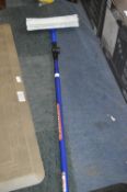 *HV Telescopic Window Cleaner