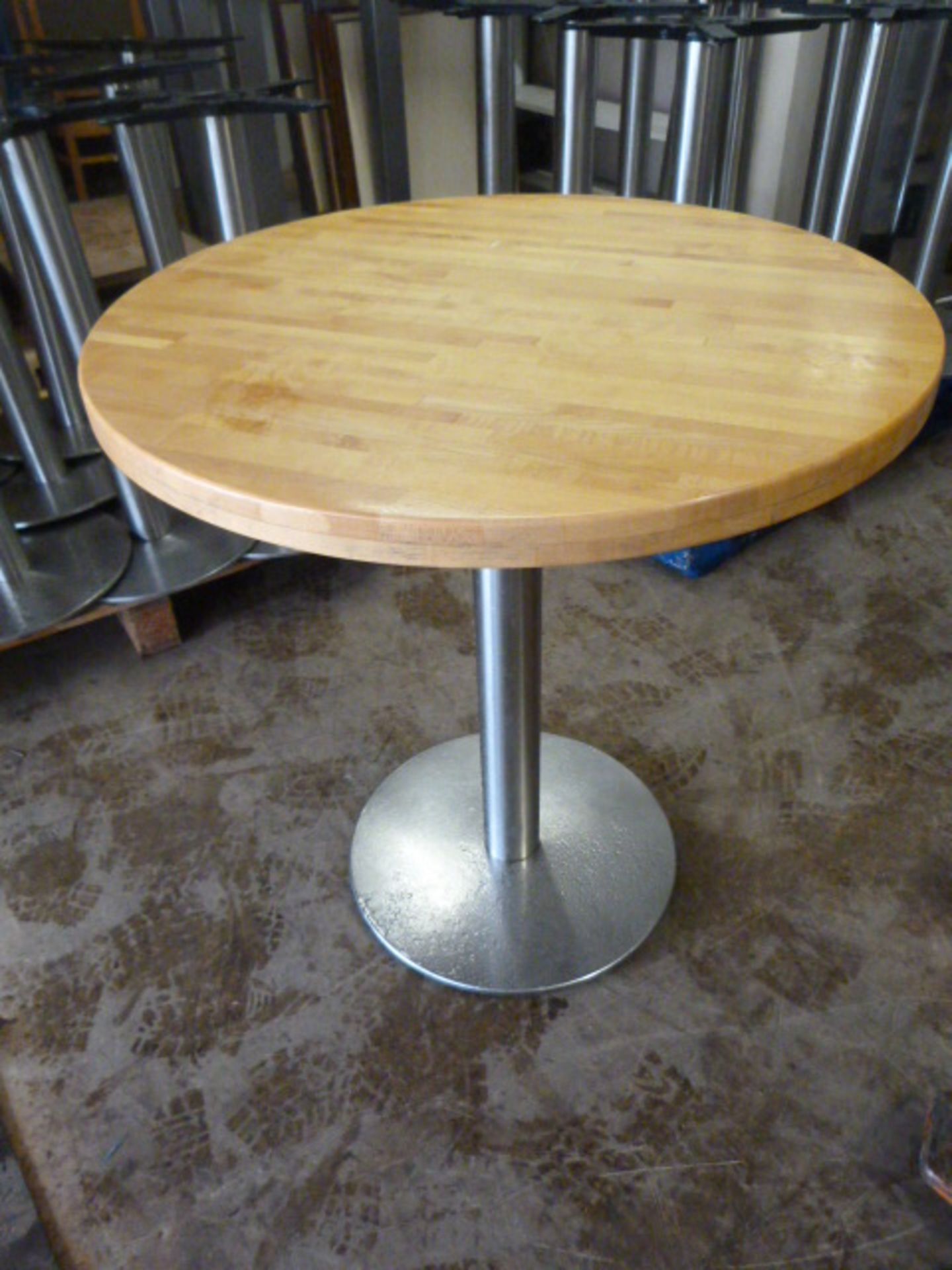 * Single Pedestal Wooden Topped Table 77cm tall ~76cm diameter (No fittings)