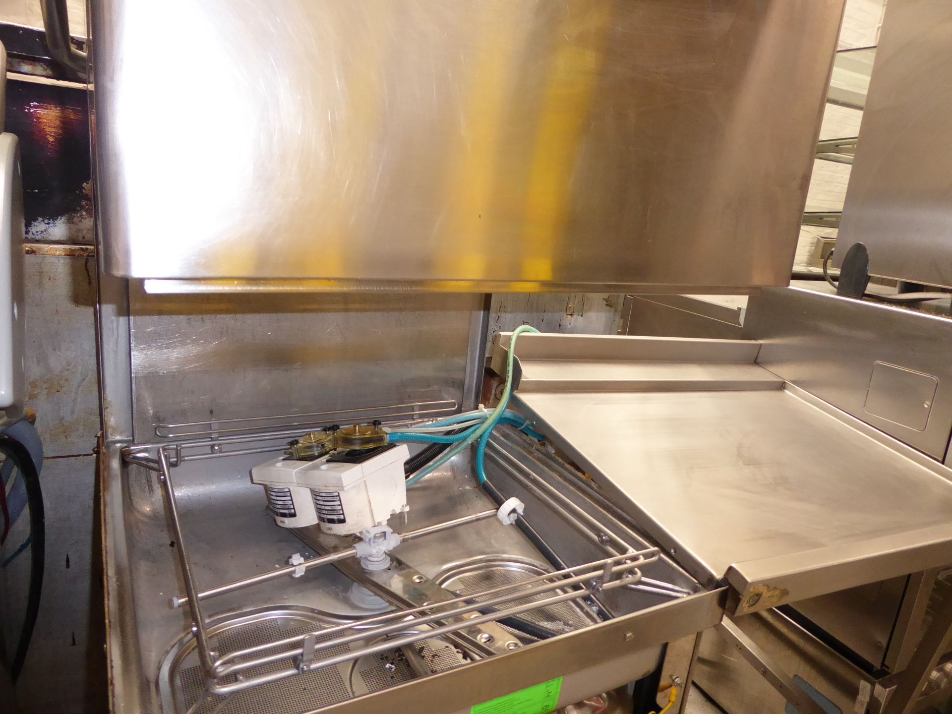 *Maidaid Halcyon pass through dishwasher and feeder tray - good condition from a national chain. - Image 4 of 4