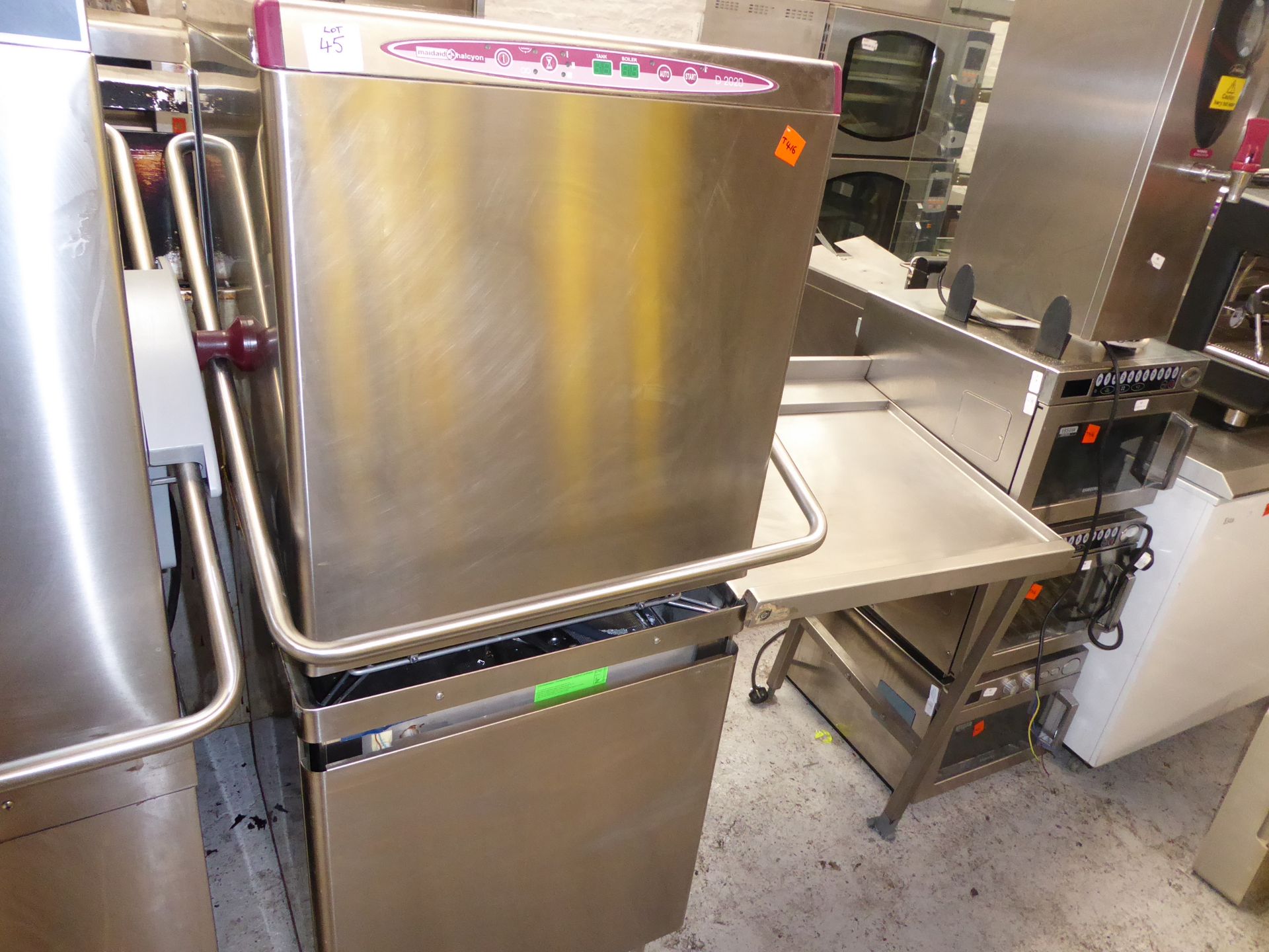 *Maidaid Halcyon pass through dishwasher and feeder tray - good condition from a national chain.