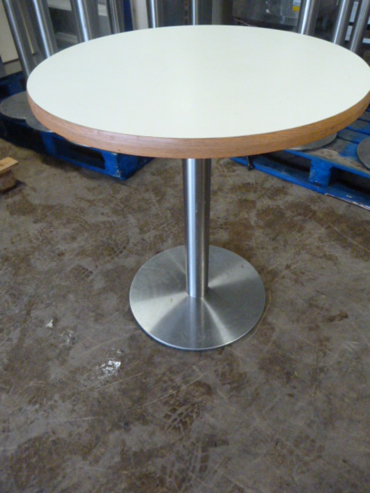 * Single Pedestal Wooden Topped Table 76cm tall, 75cm diameter (No fittings)