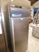 *Gram upright refrigerator, direct from a national chain (700Wx850Dx2000H)