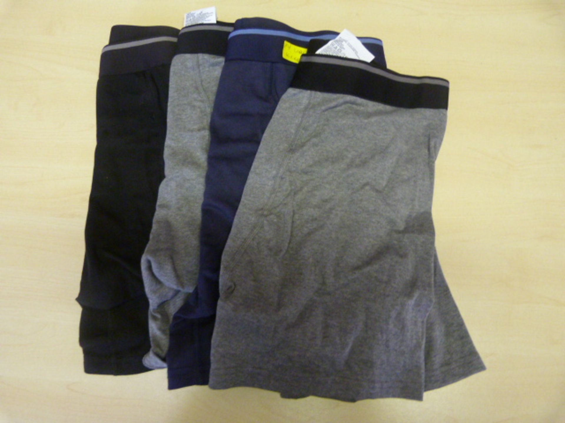 *Kirkland Signature Boxers 4pk Size: L