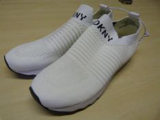 *DKNY Knit Slip-On Shoes Size: 4.5