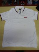*Levi's Graphic Tee Size: L