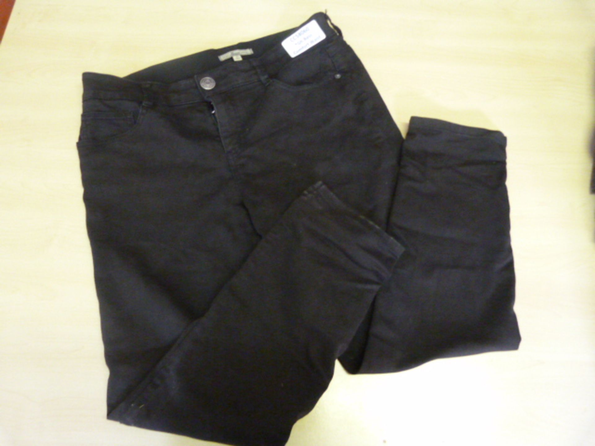 *G.H. Bass Comfort Waist Jeans Size: 10