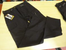 *DC Clothing Convert Pants Size: 34-36/31