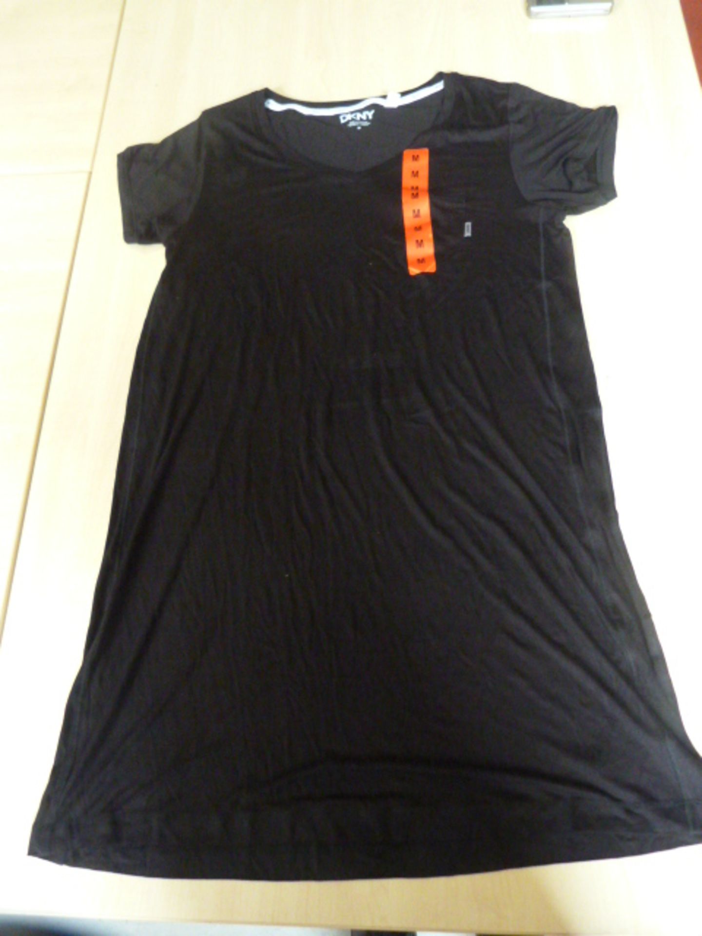 *DKNY Black V-Neck T-Shirt Size: M