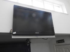 *Samsung Flatscreen Wall Mounted TV