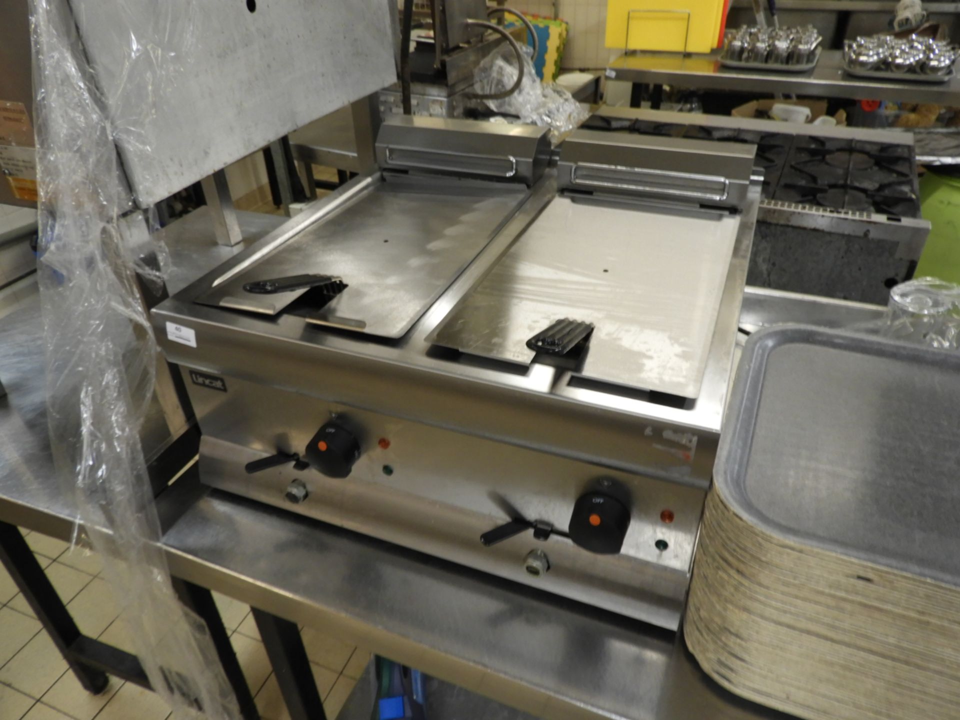 *Lincat Countertop Two Compartment, Two Basket Fryer