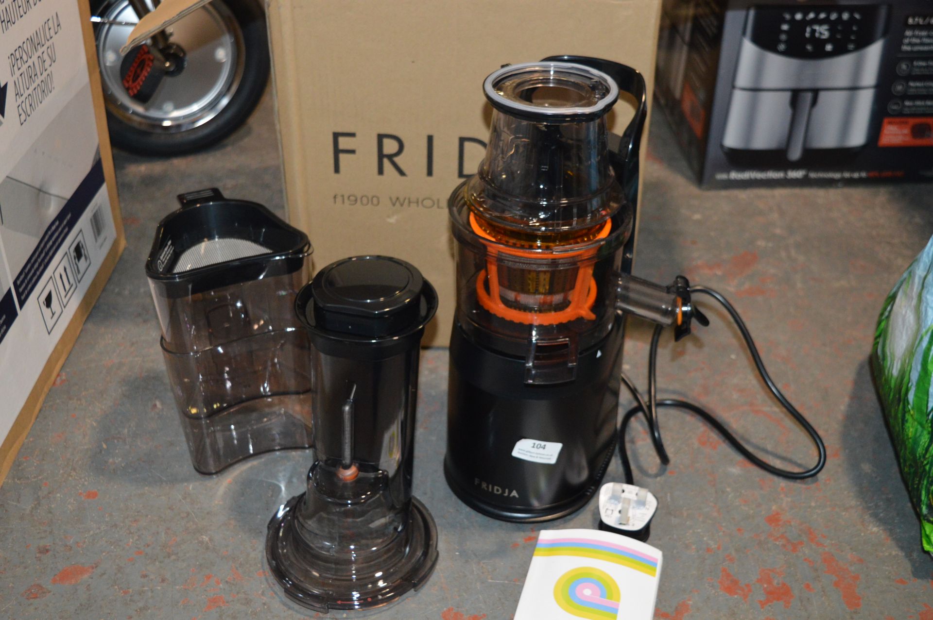 *Fridja Whole Fruit Slow Juicer