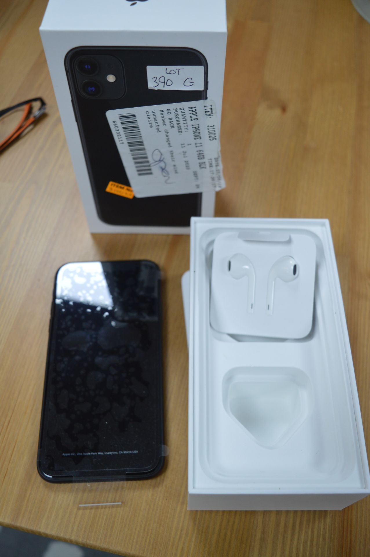 *Apple iPhone 11 64gb Black - Image 4 of 4