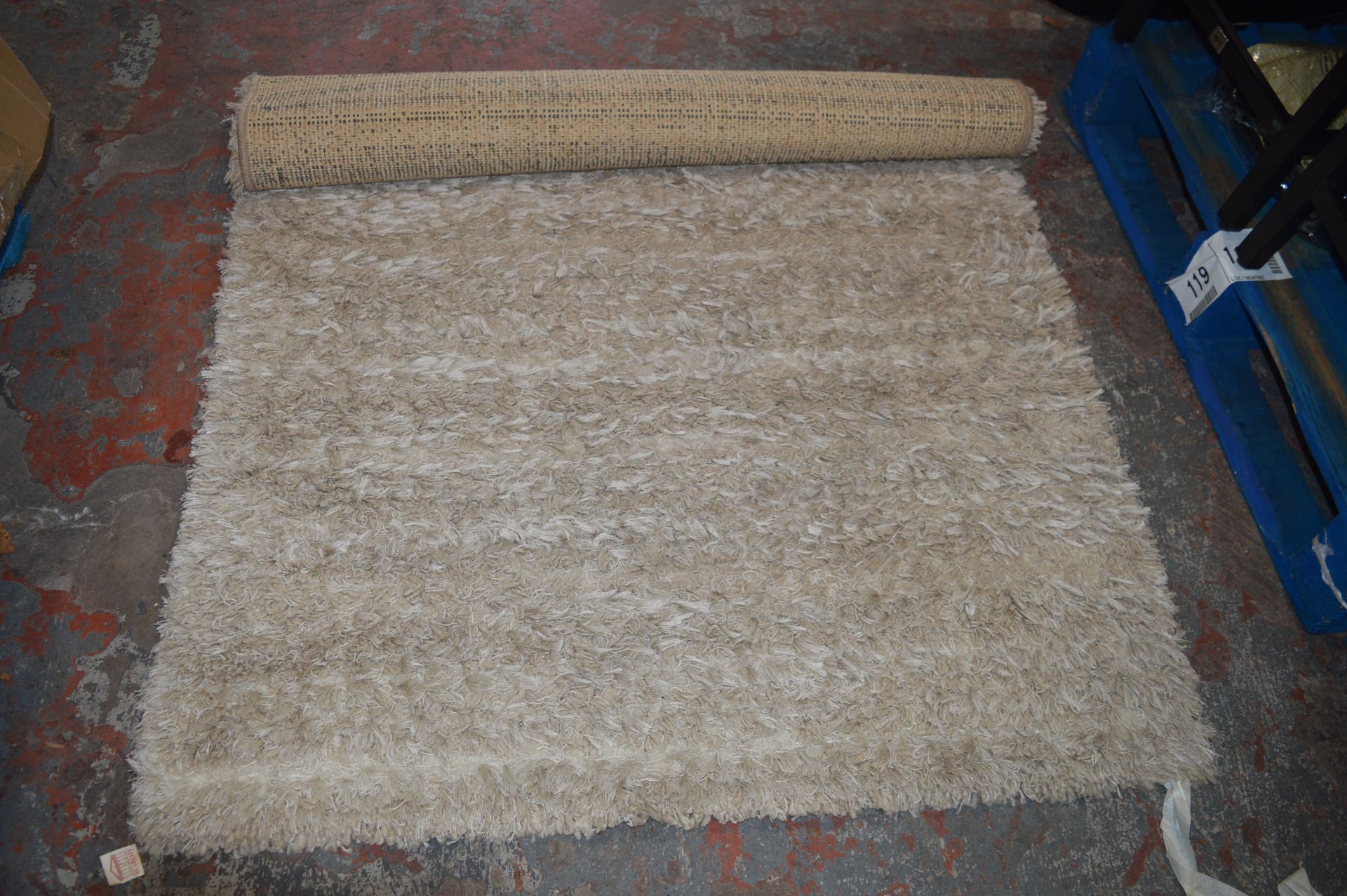 *Beige Rug 117x170cm