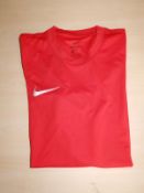 *Nike Dry Fit Size: S Red Short Sleeve Top