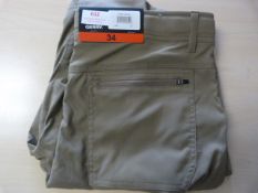 *Gerry Venture Brown Cargo Shorts Size: 34