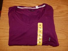 *DKNY Burgundy V-Neck T-Shirt Size: S