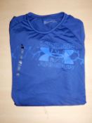 *Nike Size: L Blue Short Sleeve Top