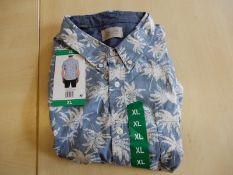 *Jacks Size: XL Blue Palms Shirt