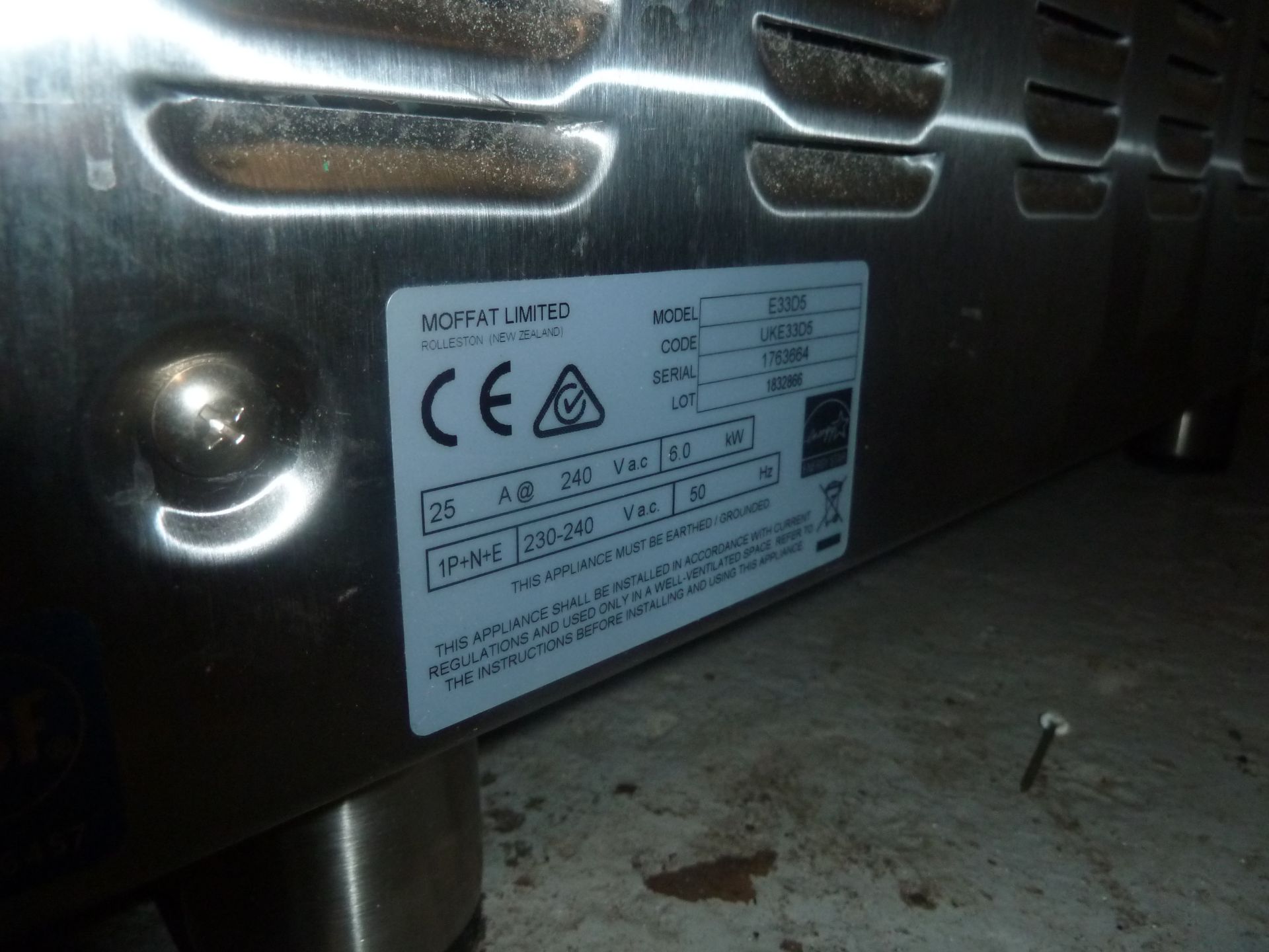 * Blueseal TurboFan Oven E33D5 5 tray turbo fan oven 600w x 700d x 720h - Image 2 of 5