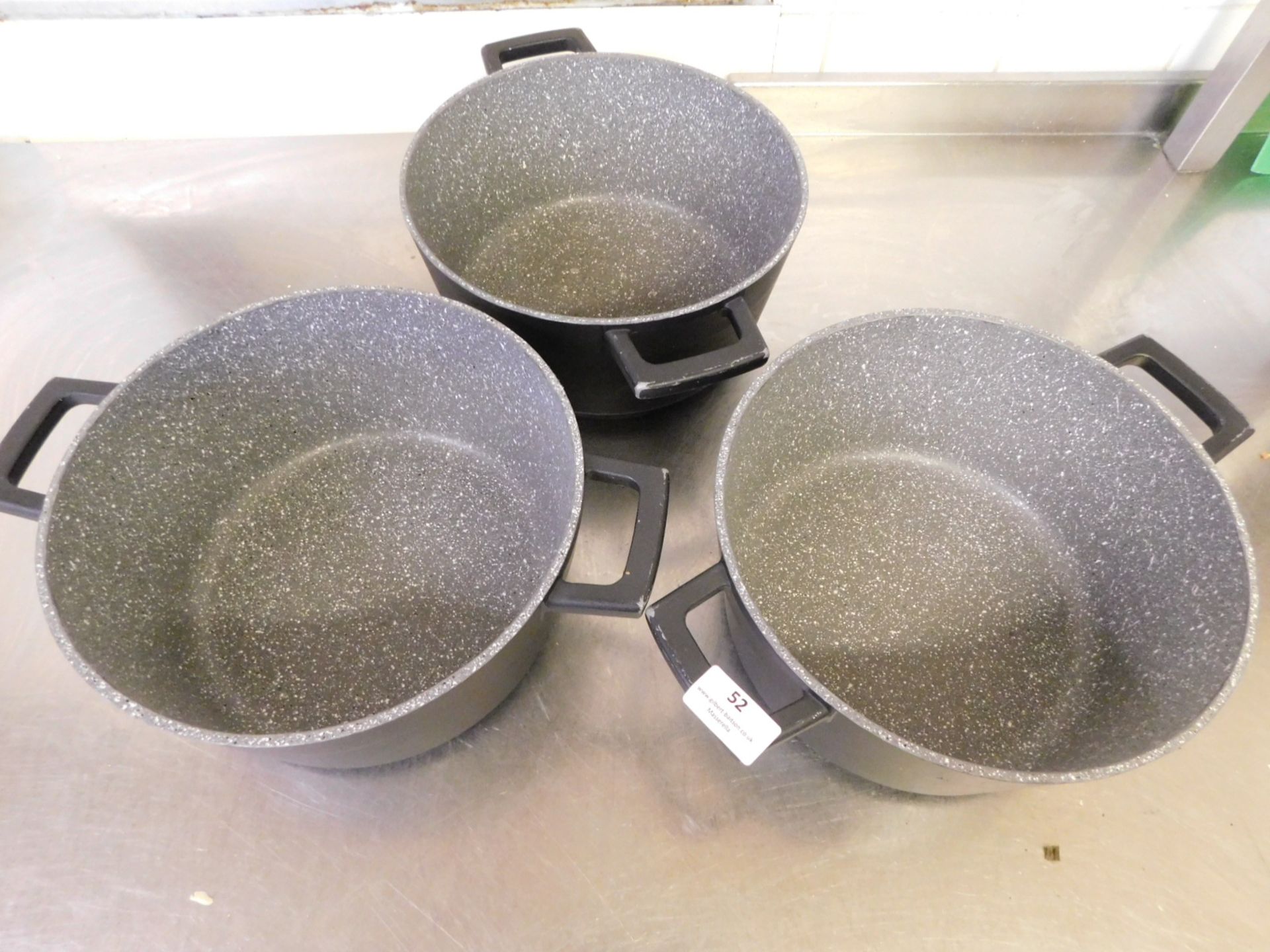 * 3x Coated Pans